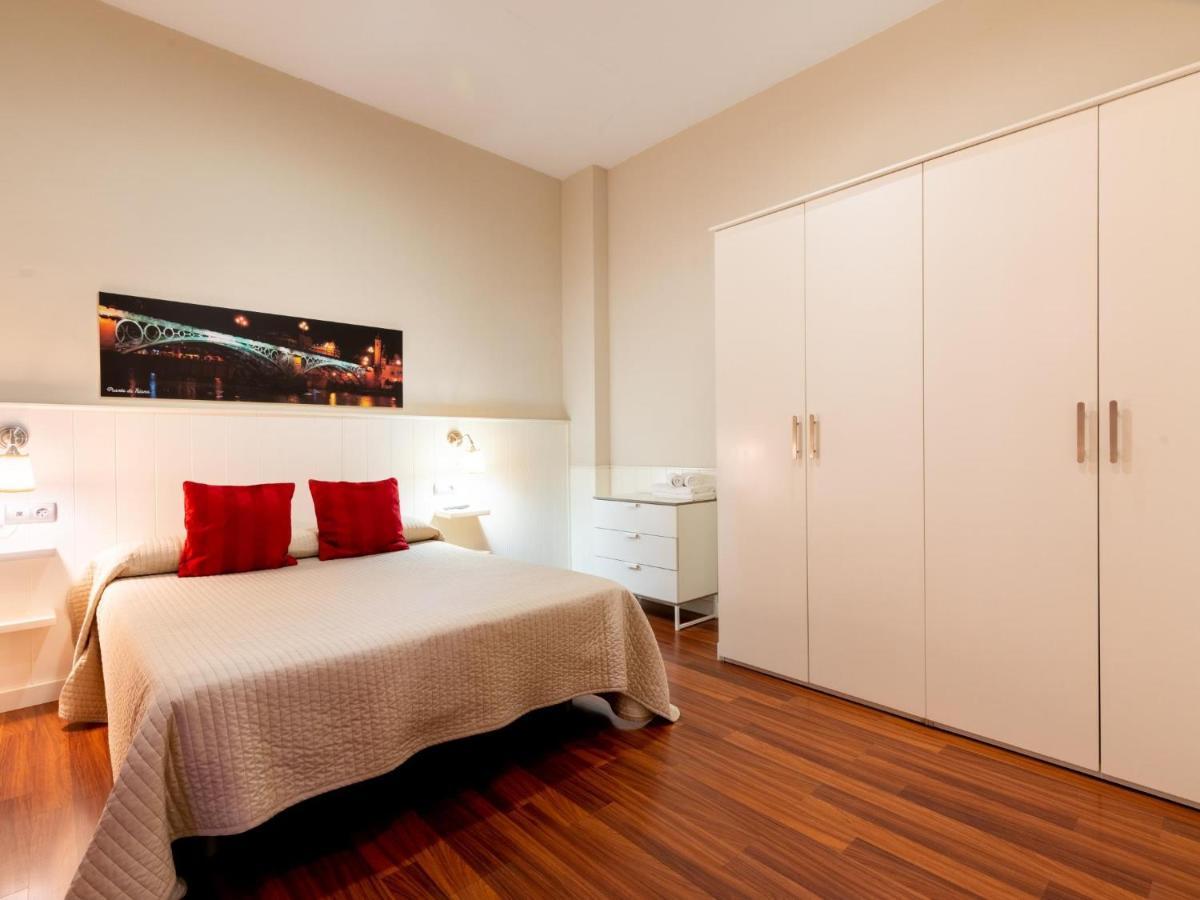 Holi-Rent Lumbreras Apartment Seville Luaran gambar